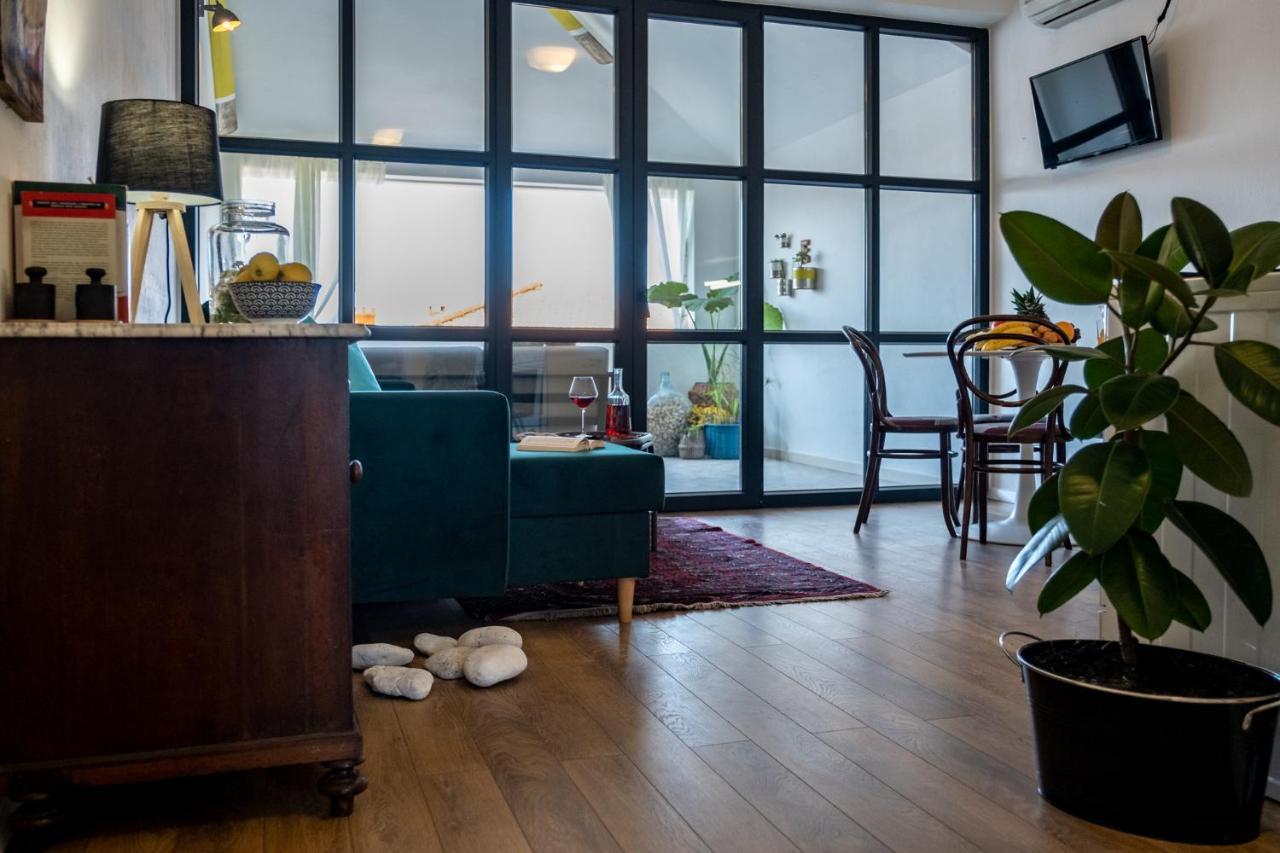 Apartments Lota On Top Location ซูเปตาร์ ภายนอก รูปภาพ