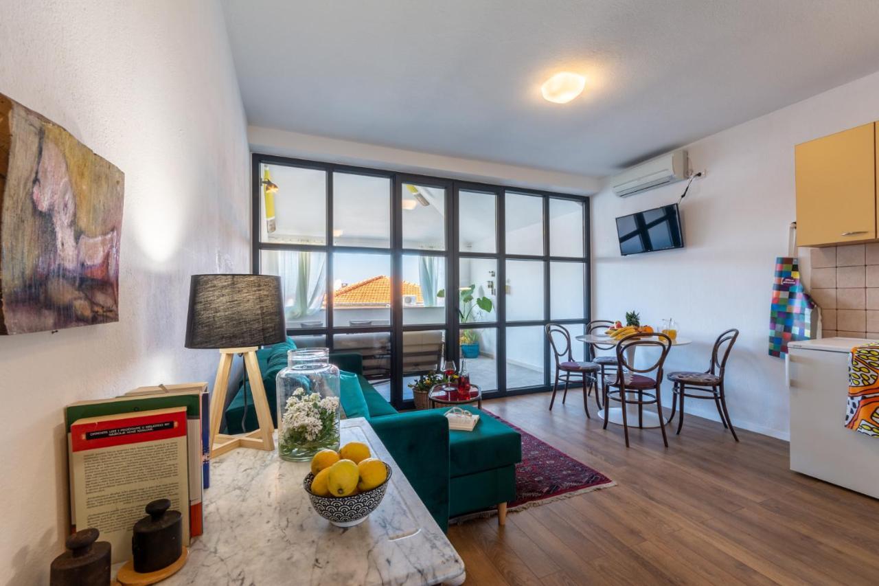 Apartments Lota On Top Location ซูเปตาร์ ภายนอก รูปภาพ