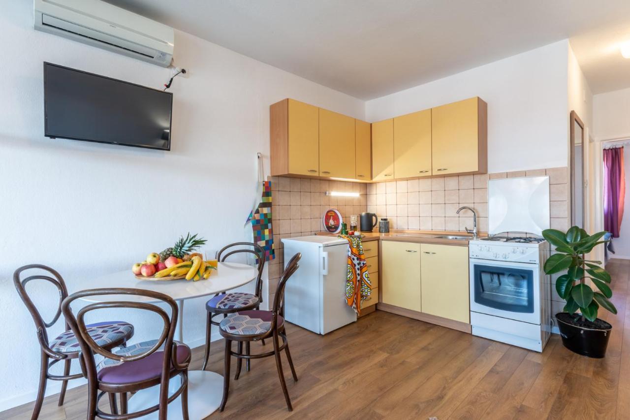Apartments Lota On Top Location ซูเปตาร์ ภายนอก รูปภาพ